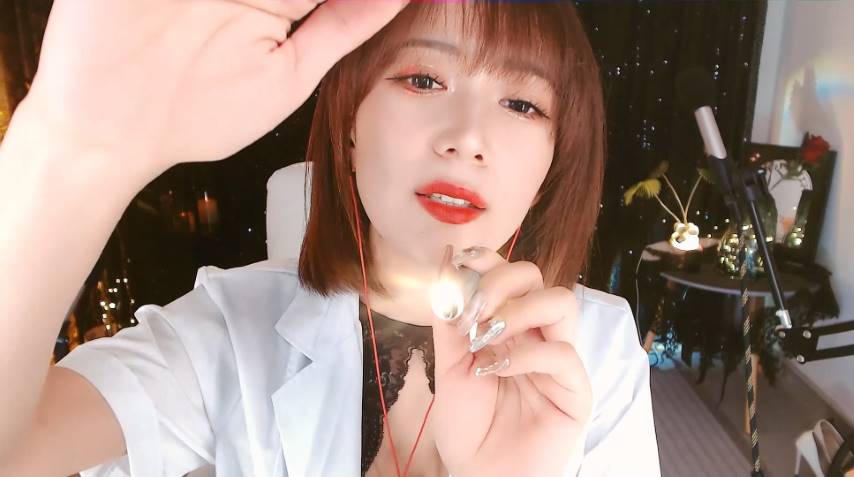 圈圈ASMR 牙科女医生插图