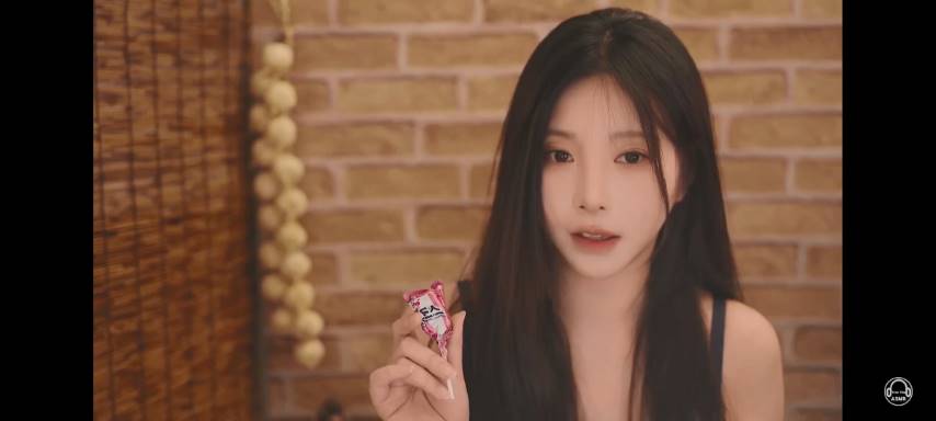 Yoon Ying ASMR 露营女孩插图