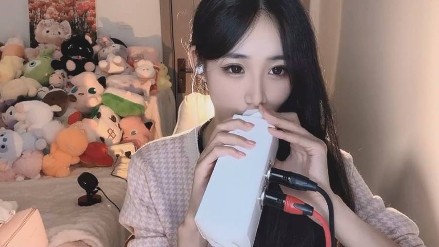 啵啵梨ASMR 舔耳插图