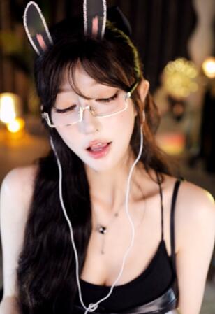 张爱玲ASMR跑车视频插图