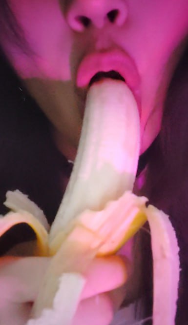 钰钰璟 爱发电asmr 舔香蕉插图