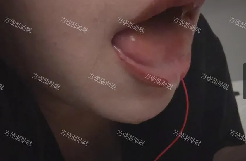 方便面助眠 棒棒糖口水插图
