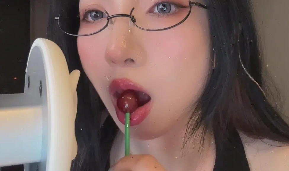 晚安yoyo 棒棒糖+超欲舔麦边舔边打插图