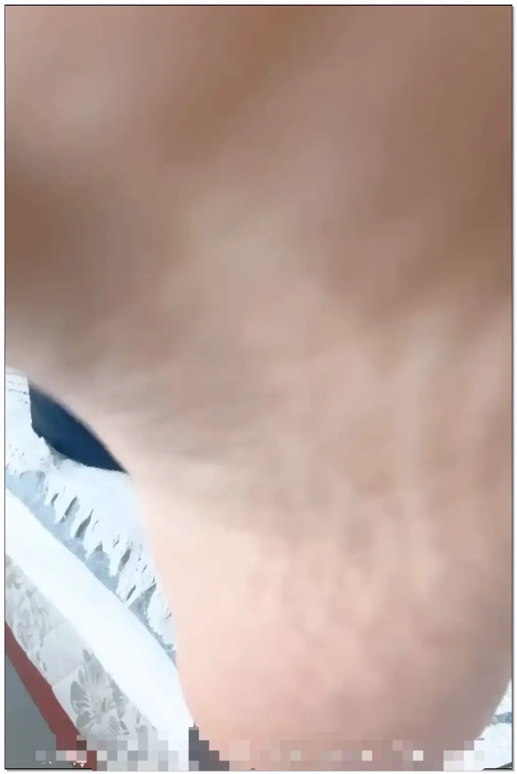 隔壁的苏苏    透视黑纱裙插图