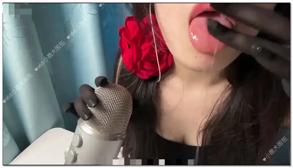 小如快醒醒   黑丝手套吃手指,同时帮你进行……插图