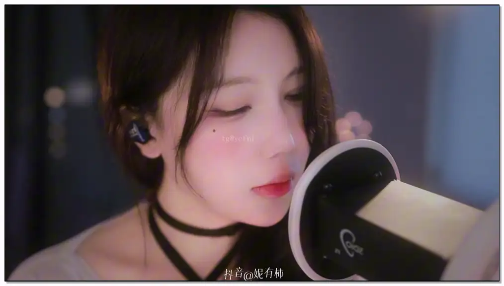 妮有柿 双耳舔耳插图