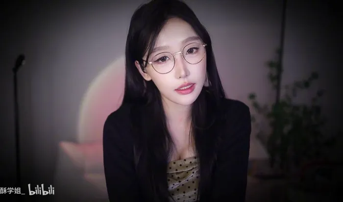酥酥学姐 剧情ASMR丨和女导员的宿舍告白插图
