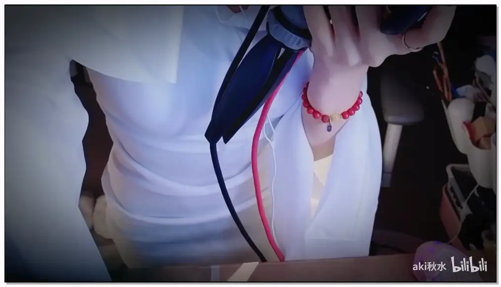 Aki秋水ASMR_可爱鬼短暂出现!!孔雀鱼prpr插图