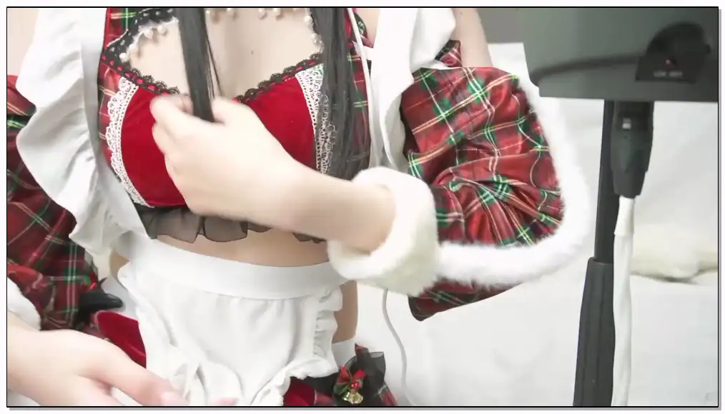 雲之上夢見[ 按摩清洁  杂谈] Nico[2024.12.25]✨高画質✨メリクリ！サンタコス🎅插图