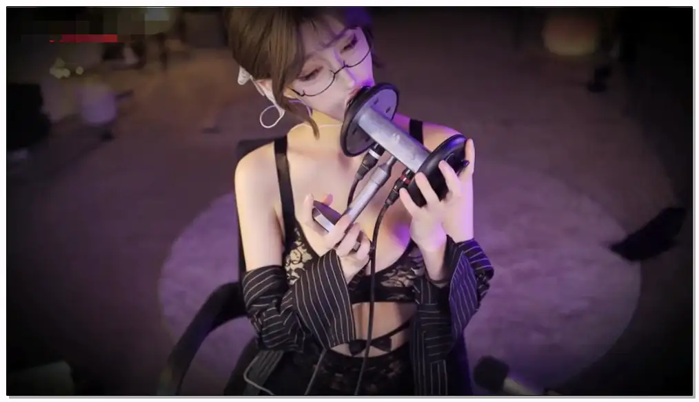 张爱玲ASMR_同出差的女同事竟然对我做这种事插图