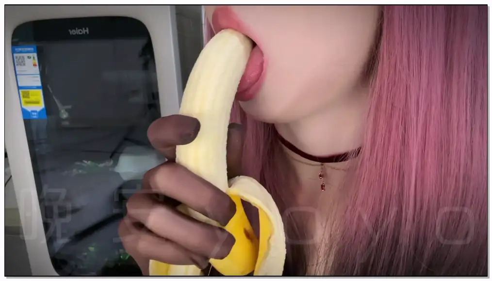 晚安yoyo ASMR 吃香蕉~😛插图