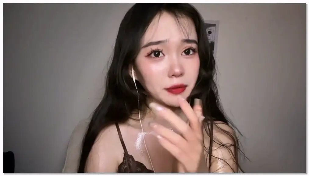 你的好朋友西洲  身体乳 吐口水舔舐腋下 （只能说挺变态）插图
