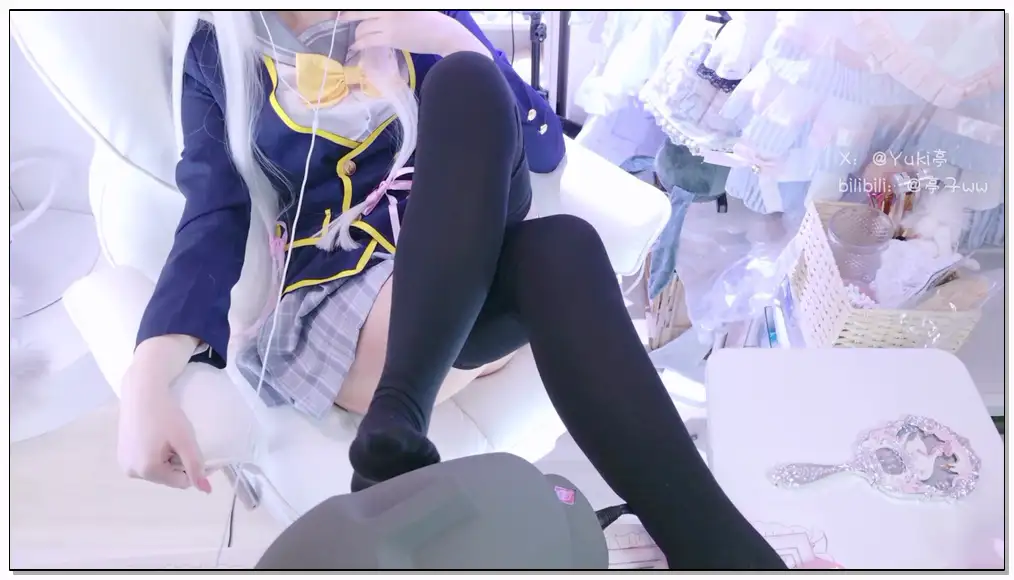 亭子ww ASMR 绫地宁宁踩脸插图