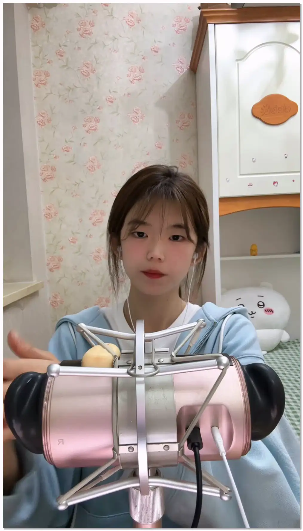 hoshi 2025-5-12录播_抖音新主播，清纯女大，很可爱插图