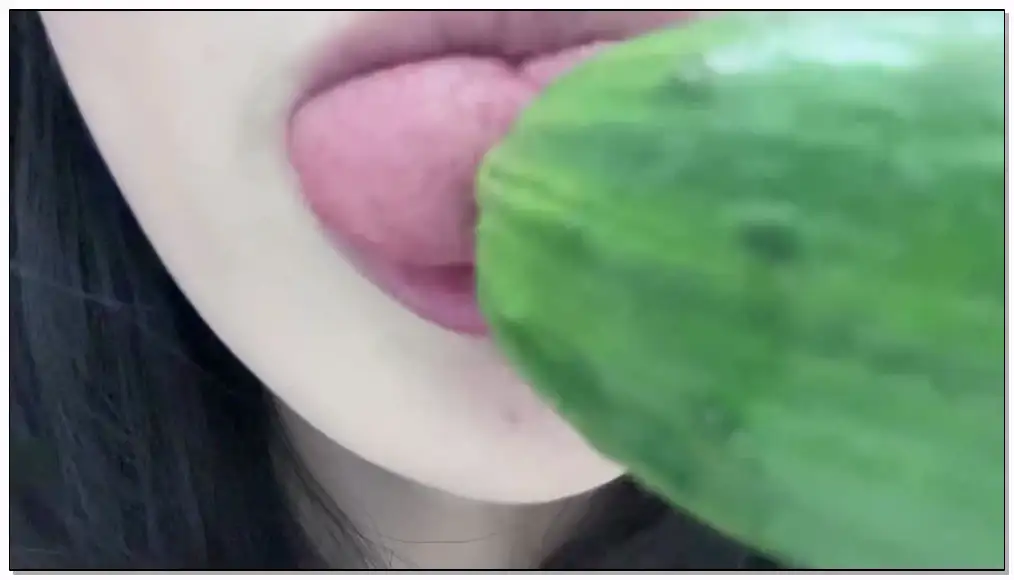 布鲁比呐呐ASMR 黄瓜助眠插图