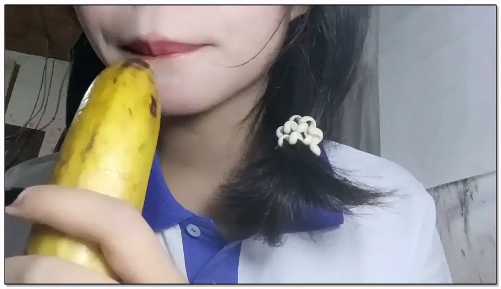 ginkgozz ASMR 校服 香蕉插图