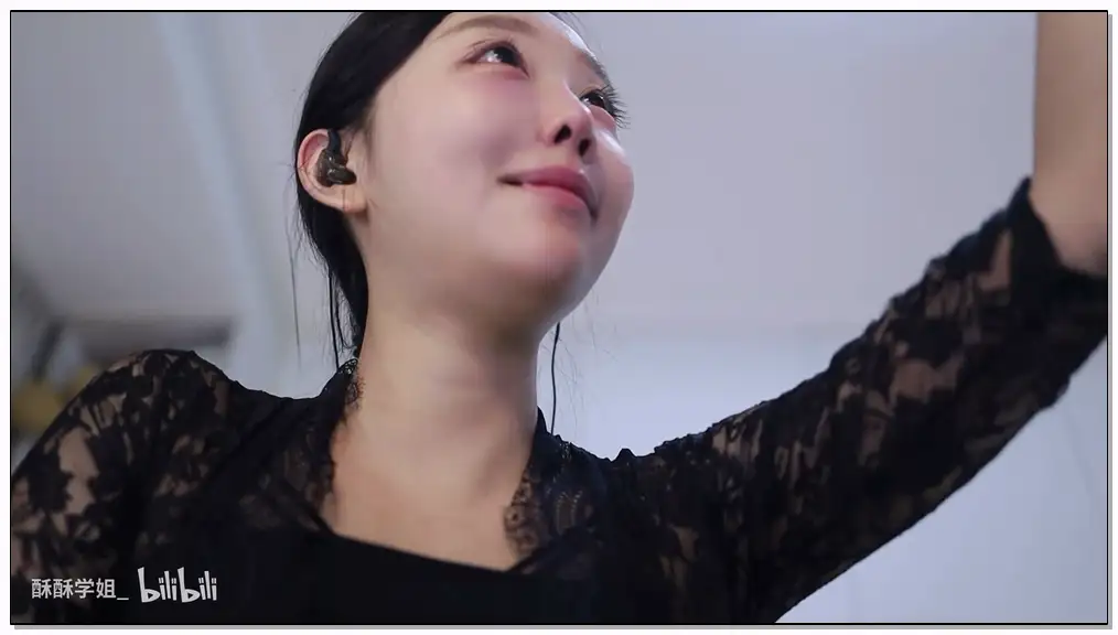 酥酥学姐 被同学妈妈照顾的一夜① 小宝同学到家怎么发烧了呢 让阿姨来照顾你吧插图