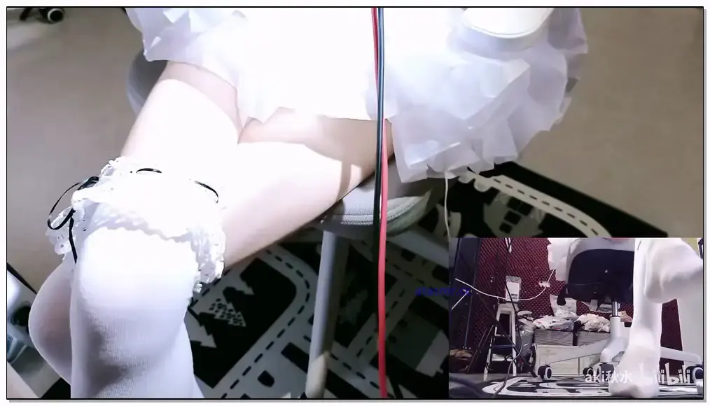 秋水ASMR 超酥服金手指揉耳双视角prpr插图